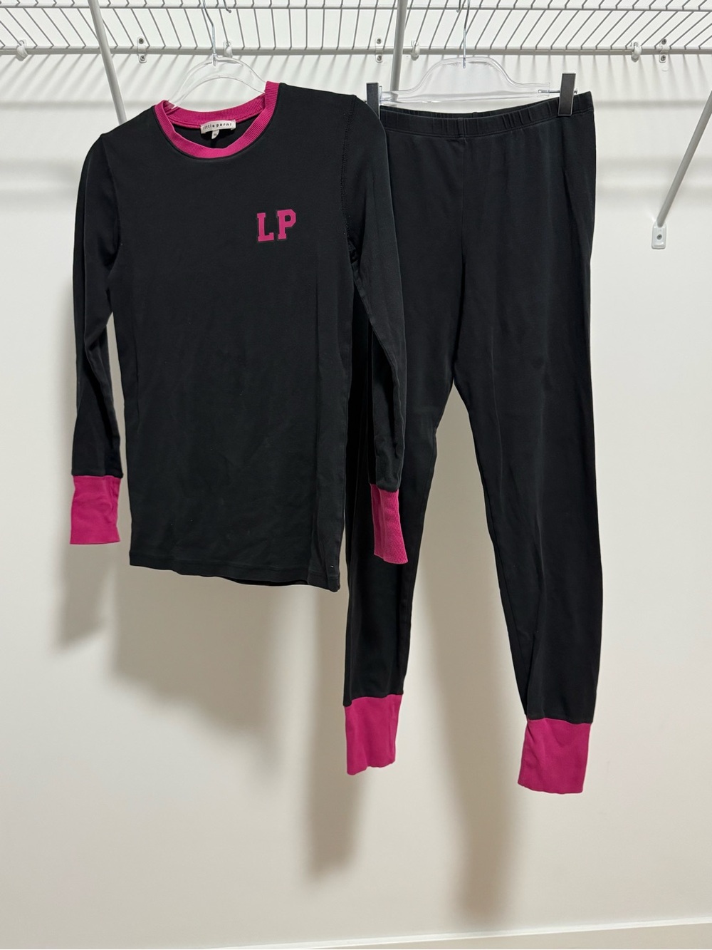 Little Parni Girls/Teen Black & Pink Two-Piece Pajama Set with LP Accent Size 16